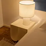 Vintage 2-bed With Music *