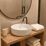 Vintage 2-bed With Music Fundão