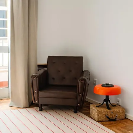 Apartment Vintage 2-bed With Music Fundao