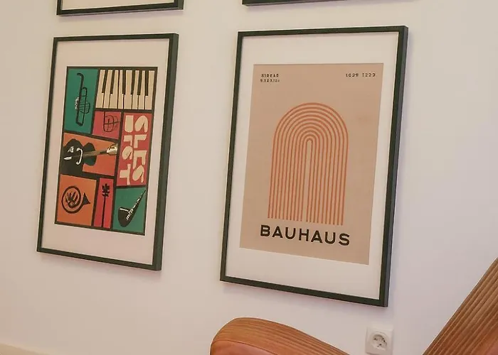 Vintage 2-bed With Music *