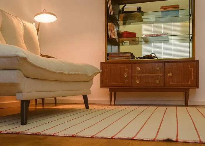 Vintage 2-bed With Music * Fundão