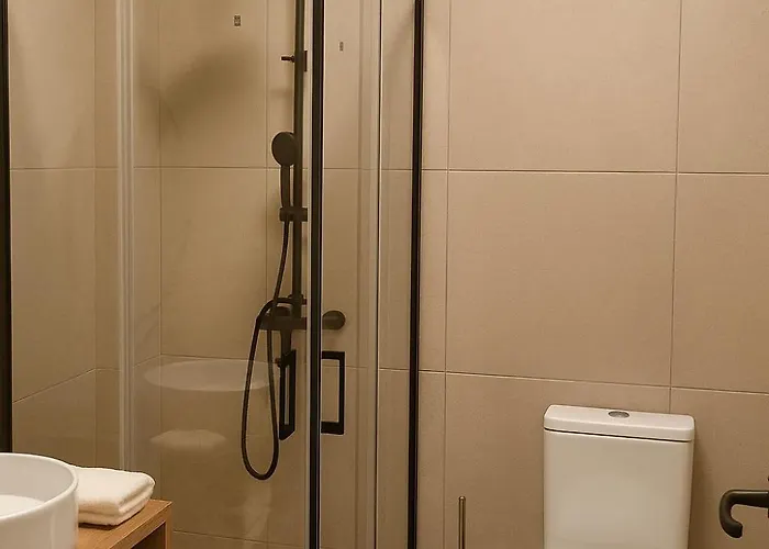 Vintage 2-bed With Music